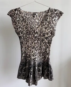 Milano Animal Print Top S Peplum Accordion Pleated 2010s Funky Boho Romantic thumbnail 1