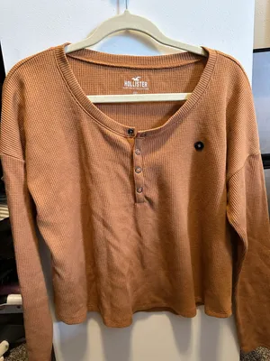 Hollister Waffle Knit Tee thumbnail 1