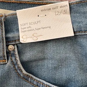 Jessica Simpson NWT Midrise Cuff Shorts in Light Denim Wash thumbnail 2