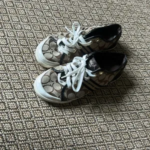 Coach Women’s Folly Logo Oxford Sneakers Size 7 thumbnail 3