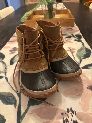 Sorel Two-Tone Leather and Rubber Winter Boots in Brown and Black thumbnail 3