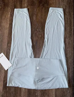 Lululemon NWT Size 12 Align HR 25” Ocean Ai Double Lined thumbnail 1