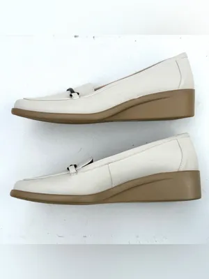 LiftStride Womens Shoes Beige Mini Wedge Loafer Slip On Size 10W thumbnail 5
