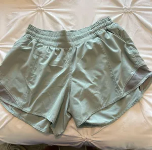 Lululemon Hotty Hot Shorts thumbnail 1