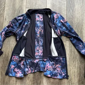 Lululemon If You’re Lucky Jacket in Moody Mirage Bark Berry Navy Floral Zip Up thumbnail 16