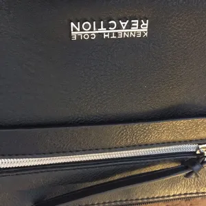 KENNETH Cole reaction cross body purse thumbnail 2