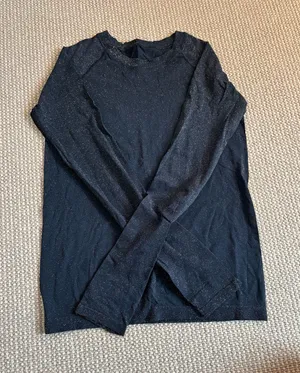 Athleta long sleeve  thumbnail 1