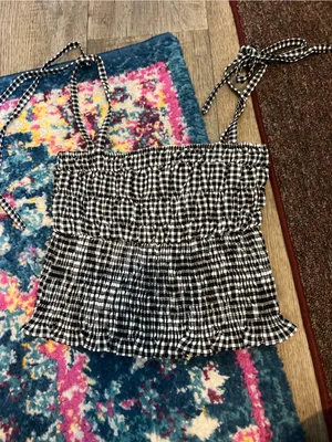 Superdown Smocked Gingham Tie-Strap Crop Top - Black/White thumbnail 5