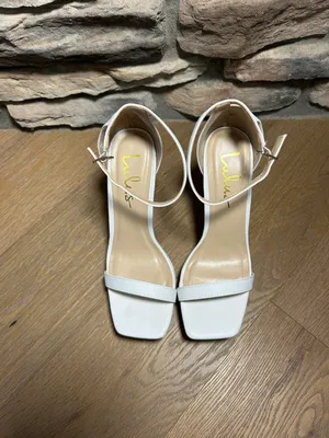 Lulus Size 7.5  bridal engagement heels thumbnail 6