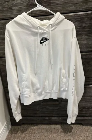 Women’s Nike Hoodie thumbnail 1