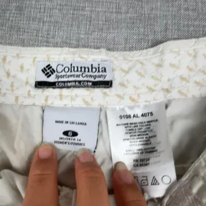 Columbia Capri Pants Womens 6 Beige Nylon Cargo Drawstring Hiking Travel Outdoor thumbnail 2