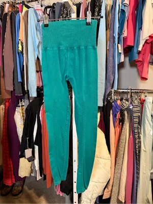 NWOT XS/s free people High-Rise 7/8 Length Good Karma Leggings endzone? No logo thumbnail 5