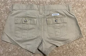 Abercrombie & Fitch Low Rise Khaki Shorts thumbnail 3