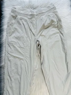 Lululemon Cream Dance Studio Mid Rise 25” Crop Pants thumbnail 3