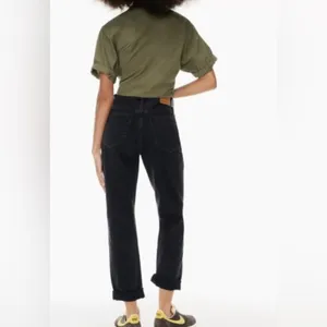 Aritzia‎ Denim Forum The BF High Rise Loose Jeans Size 29 in Black Washed thumbnail 2