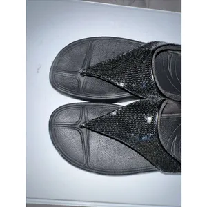 FitFlop Women 9 Black LULU Sandal Sequin Sparkle Toe-Post Wedge‎ Thong Comfort thumbnail 9