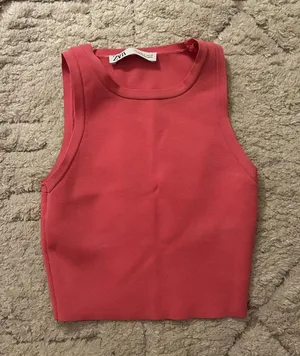 bright pink zara tank top! thumbnail 1