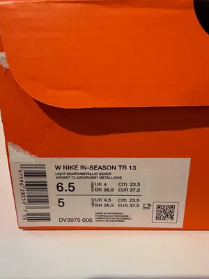 Nike Women’s In-Season Trainer size 6.5W thumbnail 9