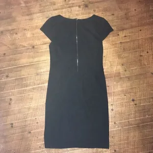 Alice + Olivia cap sleeve minimalist Parisian little black dress thumbnail 2