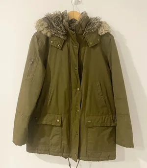 Banana Republic Women's Heavy Down Faux Fur Winter Coat - Medium thumbnail 1