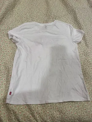 Levi's White Tee with Red Logo thumbnail 2
