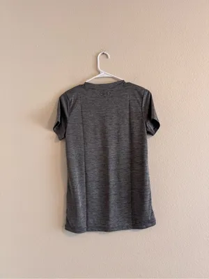 NWT Under Armour Gray Heather V-Neck Performance Tee thumbnail 3