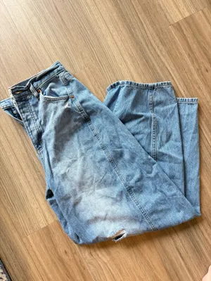 Universal Threads barrel jeans thumbnail 2