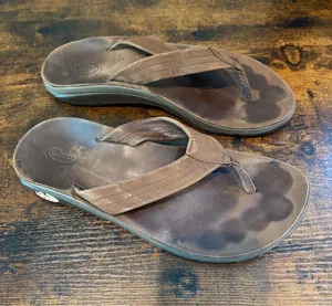 Chacos Brown Leather-Style Flip Flop Sandals Shoes Thongs Size 8 thumbnail 1
