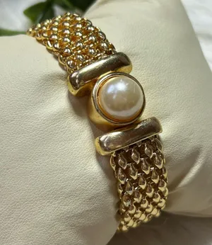 Vintage faux pearl popcorn chain magnetic closure gold tone bracelet thumbnail 3