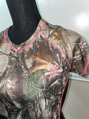 Realtree Dri-More Tech Camo Short Sleeve Women’s Tee Size Small thumbnail 2