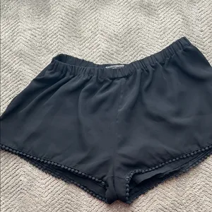 Brandy Melville Black Elastic Waist Shorts thumbnail 4