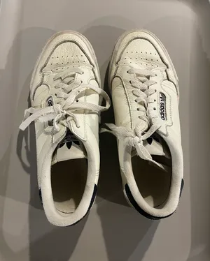 Adidas Sneakers thumbnail 2