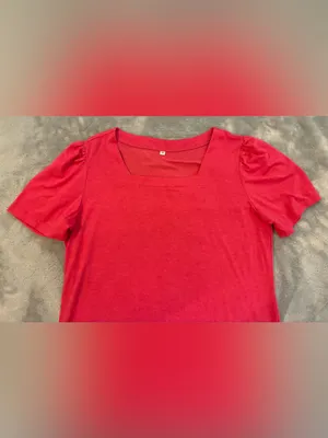 Women’s Size Medium Pink T-Shirt with a Pleated Hem on Shoulder Sleeve thumbnail 2