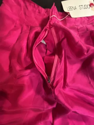 Leena Studio Vintage Hot Pink 100% Silk Pleated Bermuda Shorts thumbnail 7
