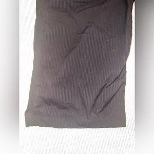 Lululemon Dance Studio Pants | Size 2‎ |Cropped with a 14" inseam thumbnail 9