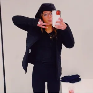 Lululemon Black jacket thumbnail 2