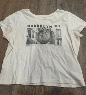 Hollister graphic tee thumbnail 1