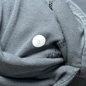 Lululemon Stride Jacket Black Size‎ 6 Full Zip Hoodie Thumbholes Logo Back Vent thumbnail 11