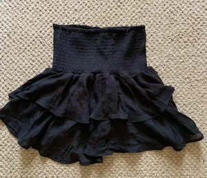 Smocked High Rise Mini Skirt 🖤 Black Size XS thumbnail 1