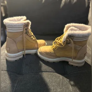 Sorel Cream Fur-Lined Boots thumbnail 4