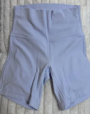 Lululemon NWOT HR 6” Shorts Size 4 thumbnail 1