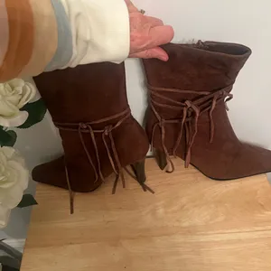 Anne Michelle Boots Size 9 brown suede fringe boots festival ankle boots thumbnail 6