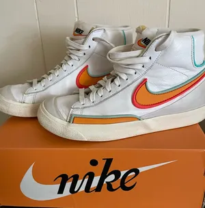 Nike Women’s Blazer Mid ‘77 thumbnail 1