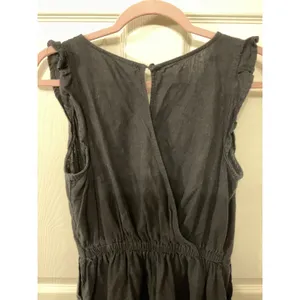 Old Navy Black Linen Blend Romper S Ruffle Cap Sleeve V Neck Elastic Waist thumbnail 7