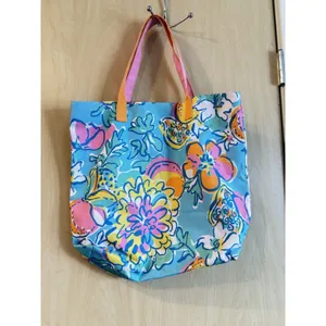 Lilly Pulitzer Estee Lauder Beach Tote Bag Resort Vacation Canvas Purse Limited thumbnail 2