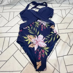 Cupshe One Piece‎ Swimsuit M Navy Blue Tropical Floral Wrap Halter Cutout NWT thumbnail 4