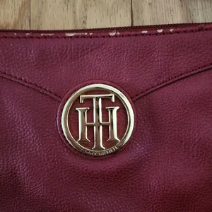Tommy Hilfiger Bag Womens Size Crossbody Red Adjustable Strap Goldtone‎ Logo thumbnail 2