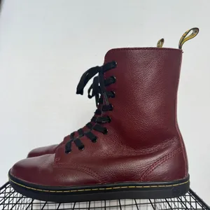 Dr. Martens Stratford Oxblood Leather Floral 9-Eye Combat Boots Women’s 8 thumbnail 4