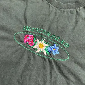 Detto Fatto Vintage Single Stitch Dark Green T-Shirt With Switzerland Embroidery thumbnail 2