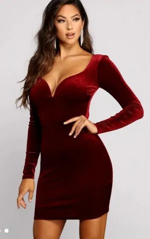 Windsor Red Velvet Vixen Long Sleeve Mini Dress size medium thumbnail 1